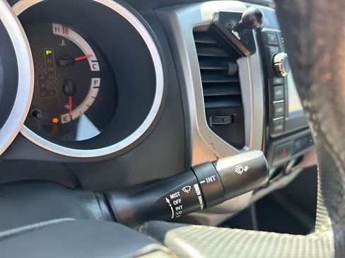 Used 2013 Toyota Tacoma PreRunner w/ TRD Sport Pkg image 31