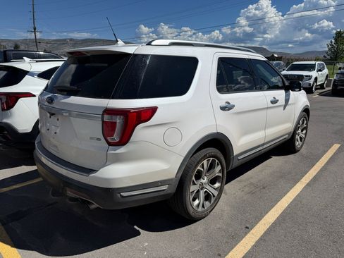 Used 2019 Ford Explorer Platinum AWD/4WD image 5