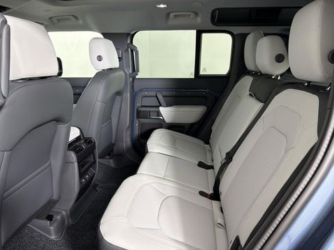 New 2025 Land Rover Defender 110 S image 27