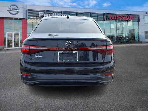 Used 2025 Volkswagen Jetta S image 5