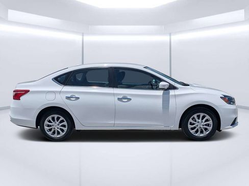 Used 2019 Nissan Sentra SV FWD image 2