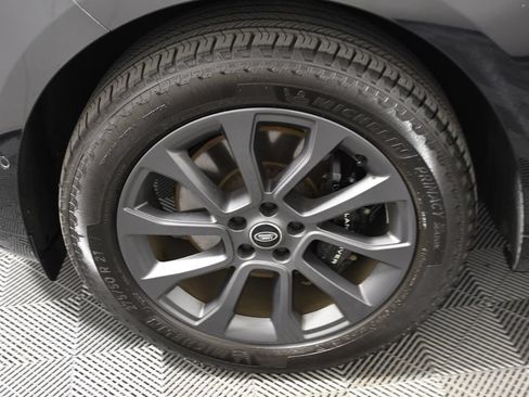 Used 2024 Land Rover Range Rover Sport Dynamic SE AWD/4WD image 11