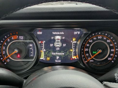 New 2026 Jeep Wrangler Unlimited Sport image 17