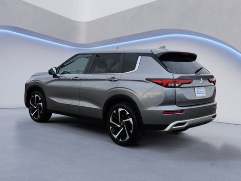 Used 2024 Mitsubishi Outlander Ralliart image 3