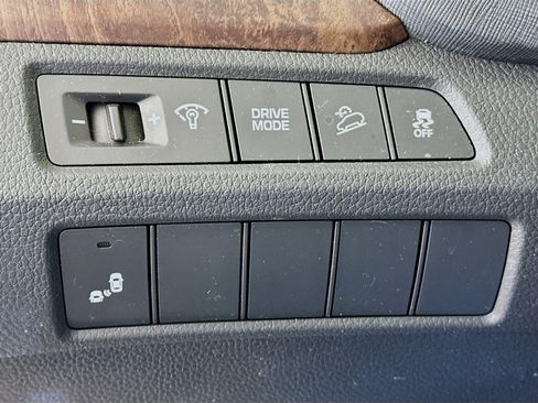 Used 2018 Hyundai Santa Fe Sport 2.0T image 17