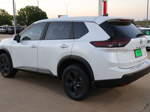 New 2026 Nissan Rogue SV image 8
