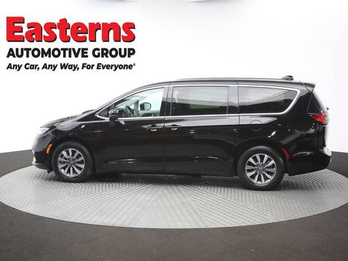 Used 2024 Chrysler Pacifica Limited FWD image 61