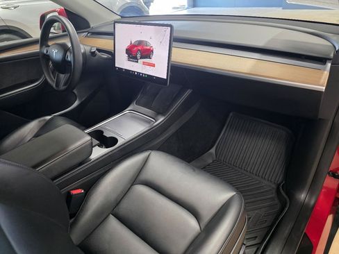 Used 2023 Tesla Model Y Long Range AWD/4WD image 18