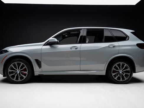 Used 2024 BMW X5 sDrive40i w/ M Sport Package RWD image 19