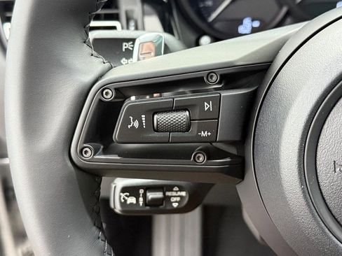 New 2026 Porsche Macan image 19