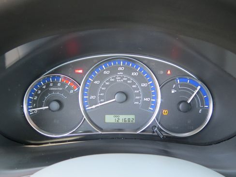 Used 2010 Subaru Forester 2.5X image 11