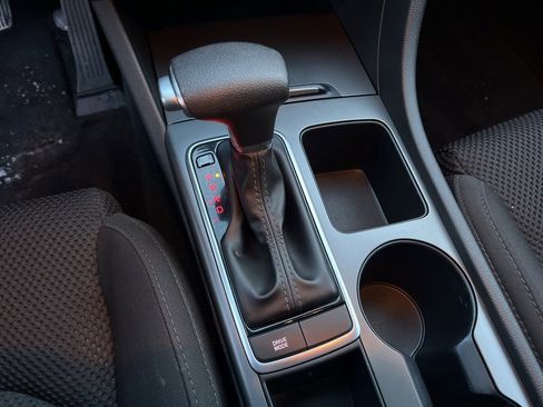 Used 2019 Kia Optima LX image 17