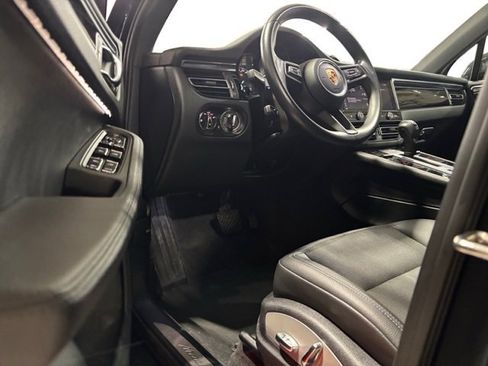 Used 2023 Porsche Macan S image 8
