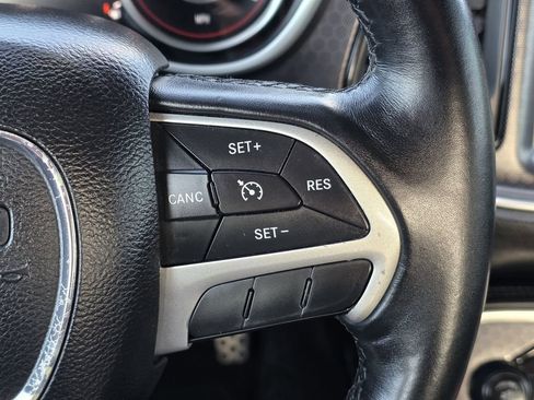 Used 2015 Dodge Challenger SXT Plus w/ Premium Sound Group image 27