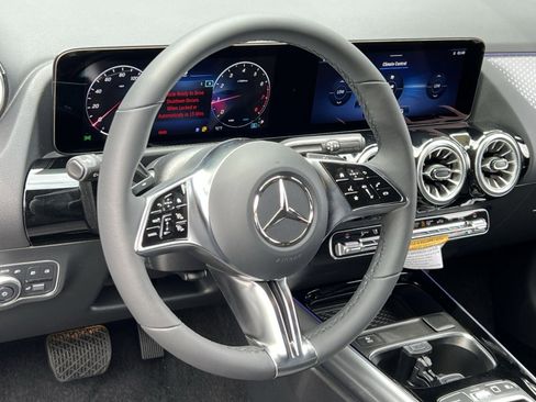 Certified 2025 Mercedes-Benz GLA 250 4MATIC image 14