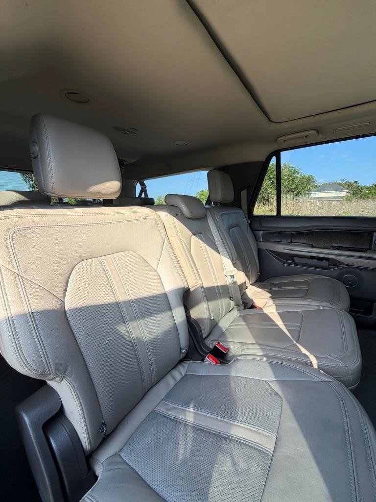 Used 2019 Ford Expedition Max Limited RWD image 17