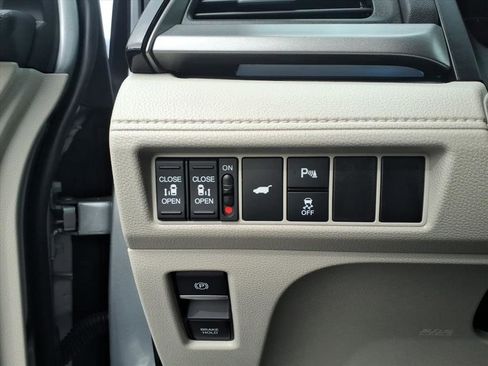 Used 2025 Honda Odyssey Touring image 8