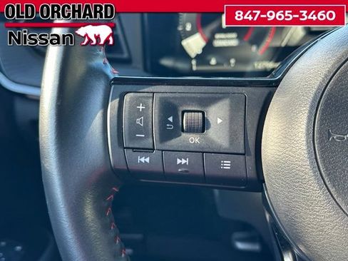 Used 2025 Nissan Kicks SR FWD image 19