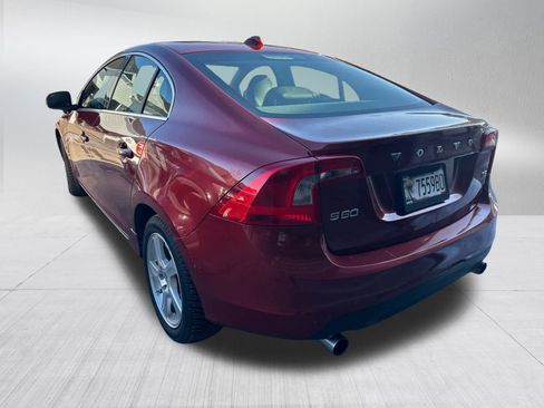 Used 2012 Volvo S60 T5 image 2