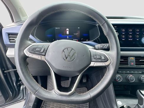 Used 2022 Volkswagen Taos SE FWD image 15