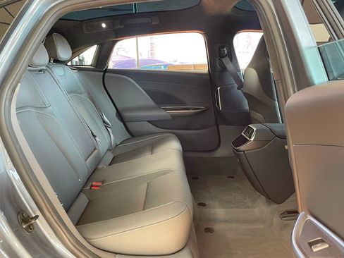 Used 2024 Lucid Air Touring image 21