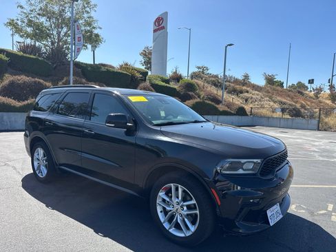 Used 2023 Dodge Durango GT RWD image 1