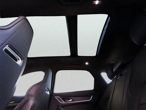 Used 2025 Jaguar F-PACE R-Dynamic S image 25