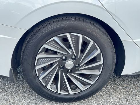 Used 2023 Hyundai Sonata Limited w/ Cargo Package FWD image 16