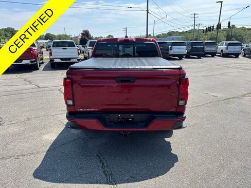 Used 2024 Chevrolet Colorado LT w/ LT Convenience Package II AWD/4WD image 6