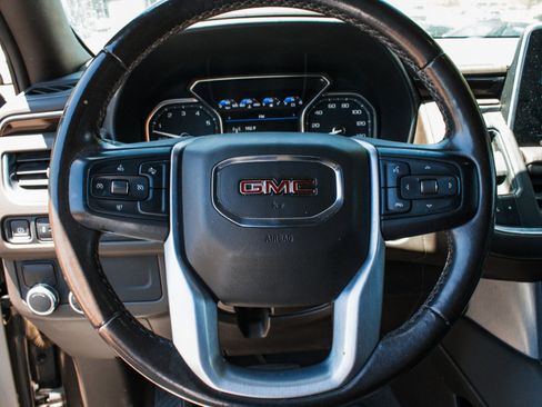 Used 2021 GMC Yukon SLE RWD image 12