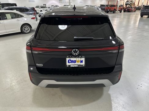 New 2026 Volkswagen Tiguan S FWD image 8