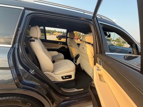 Used 2021 BMW X7 xDrive40i w/ Premium Package AWD/4WD image 40