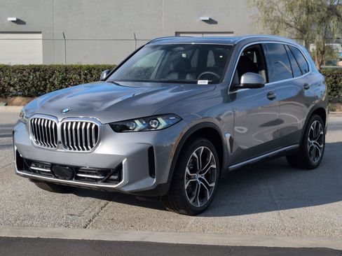 New 2026 BMW X5 sDrive40i w/ Climate Comfort Package image 5