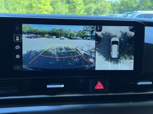 New 2026 Kia Carnival SX w/ SX Dark Edition Package FWD image 32