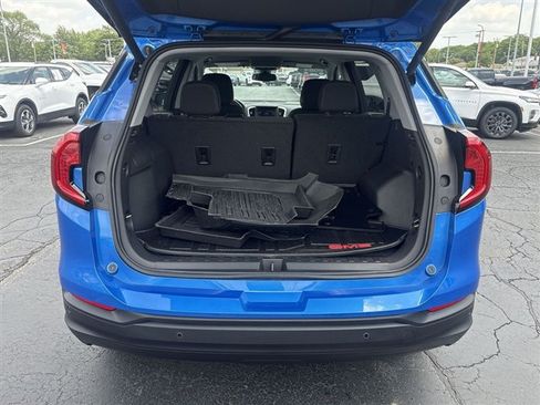 Certified 2024 GMC Terrain SLE w/ Driver Convenience Package FWD image 24