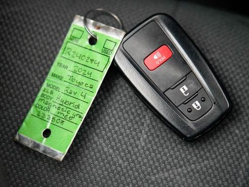 Used 2024 Toyota RAV4 XLE w/ Weather Package image 11