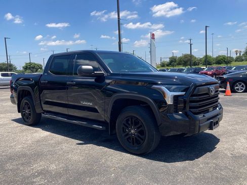 Used 2025 Toyota Tundra SR5 AWD/4WD image 3