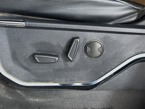 Used 2024 Ford F350 Lariat w/ Sport Appearance Package image 17