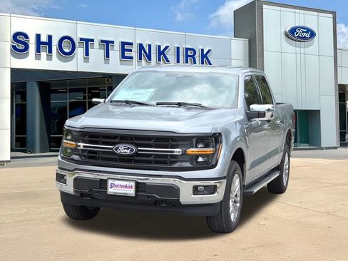 New 2025 Ford F150 XLT w/ Equipment Group 302A MID image 3