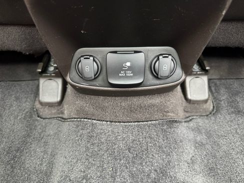 Used 2020 Hyundai Santa Fe Limited image 32