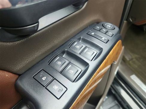 Used 2016 Chevrolet Silverado 1500 High Country w/ High Country Premium Package image 22