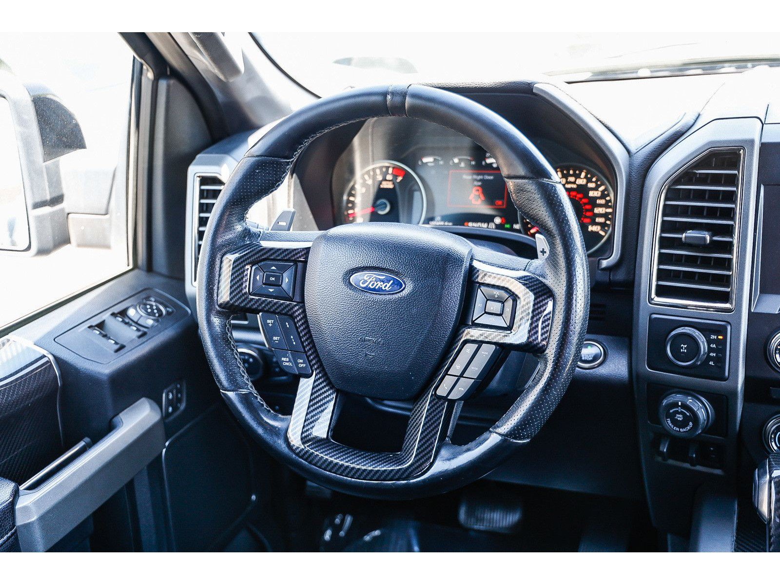 Used 2018 Ford F150 Raptor w/ Equipment Group 802A Luxury AWD/4WD image 14
