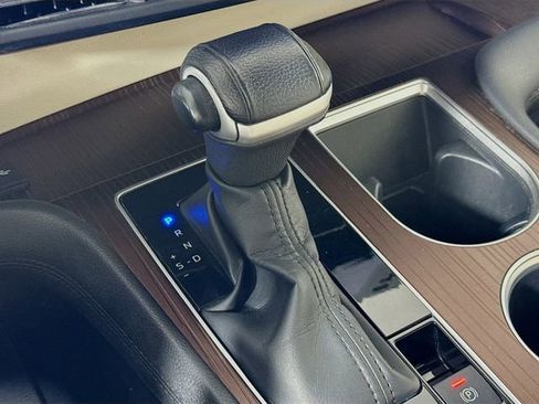 Used 2022 Toyota Sienna XLE image 15