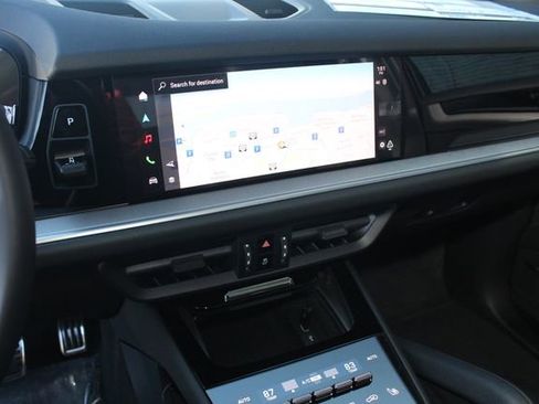 New 2026 Porsche Cayenne S image 17