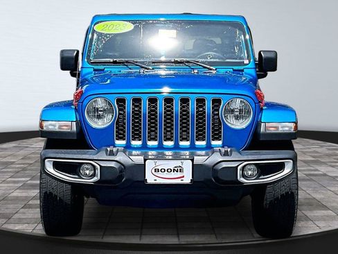 Used 2023 Jeep Gladiator Overland AWD/4WD image 2