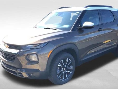 Certified 2021 Chevrolet TrailBlazer ACTIV w/ Sun and Liftgate Package AWD/4WD image 4