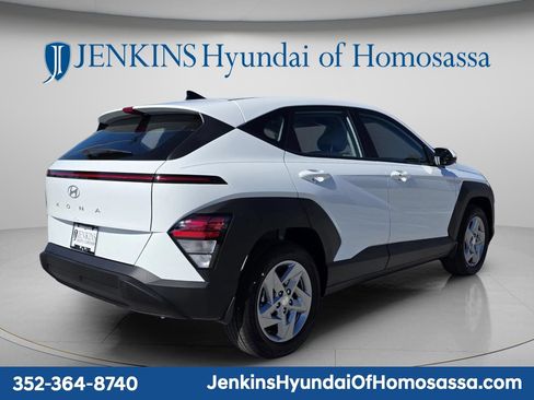 New 2026 Hyundai Kona SE FWD image 2