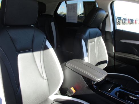 Used 2025 Buick Envision Sport Touring image 41