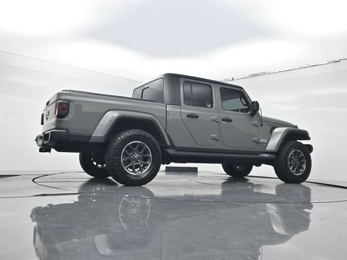 Used 2022 Jeep Gladiator Overland w/ Cold Weather Group AWD/4WD image 25