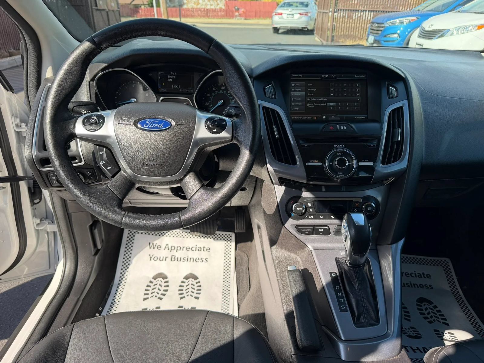Used 2014 Ford Focus Titanium FWD image 17